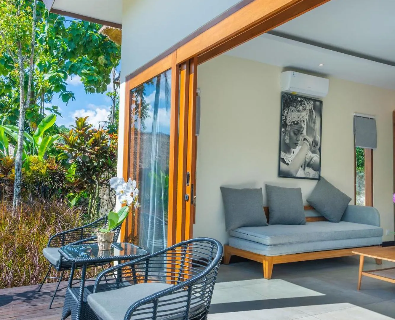לינה וארוחת בוקר אובוד Eveuss Villa