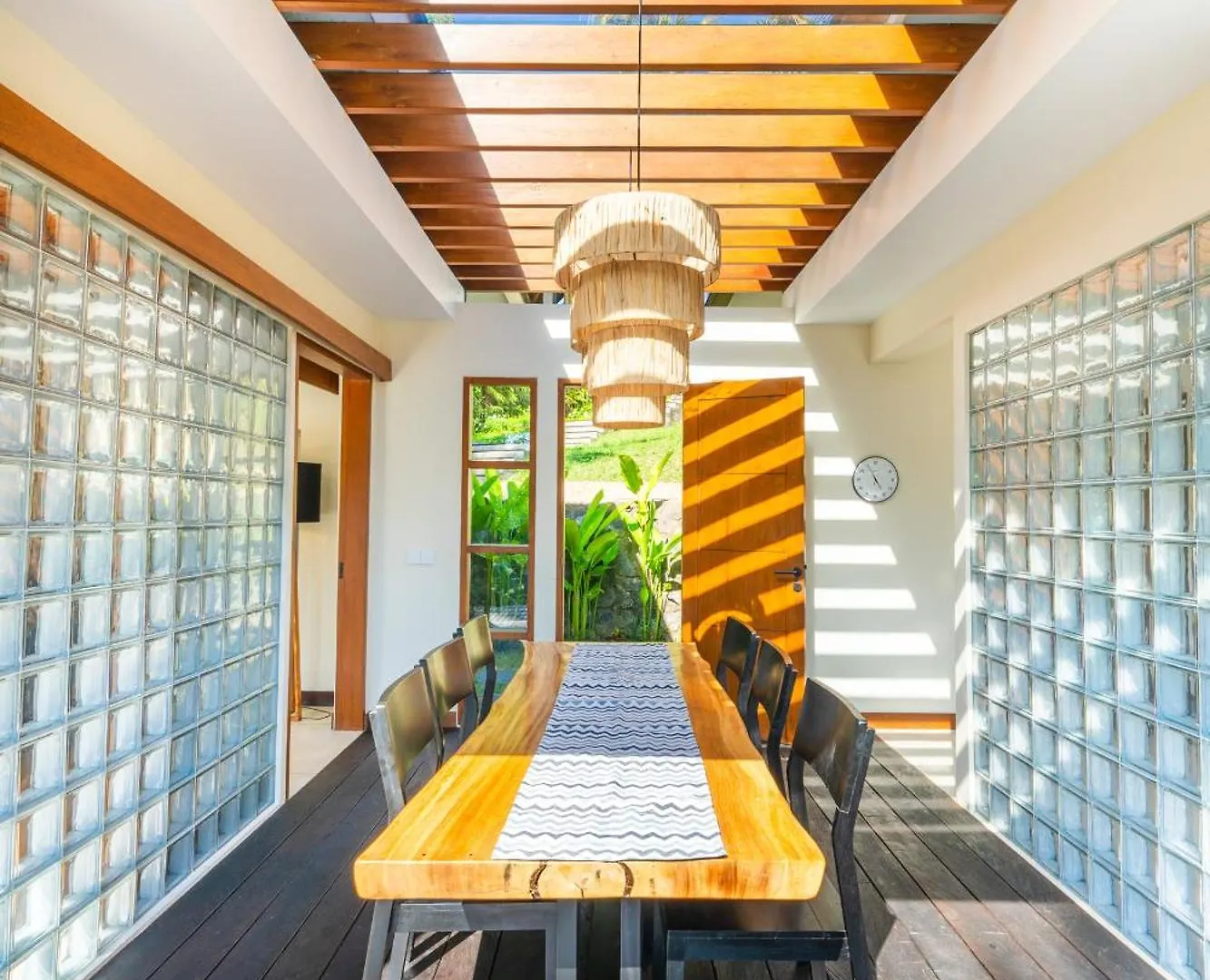 אובוד Eveuss Villa לינה וארוחת בוקר